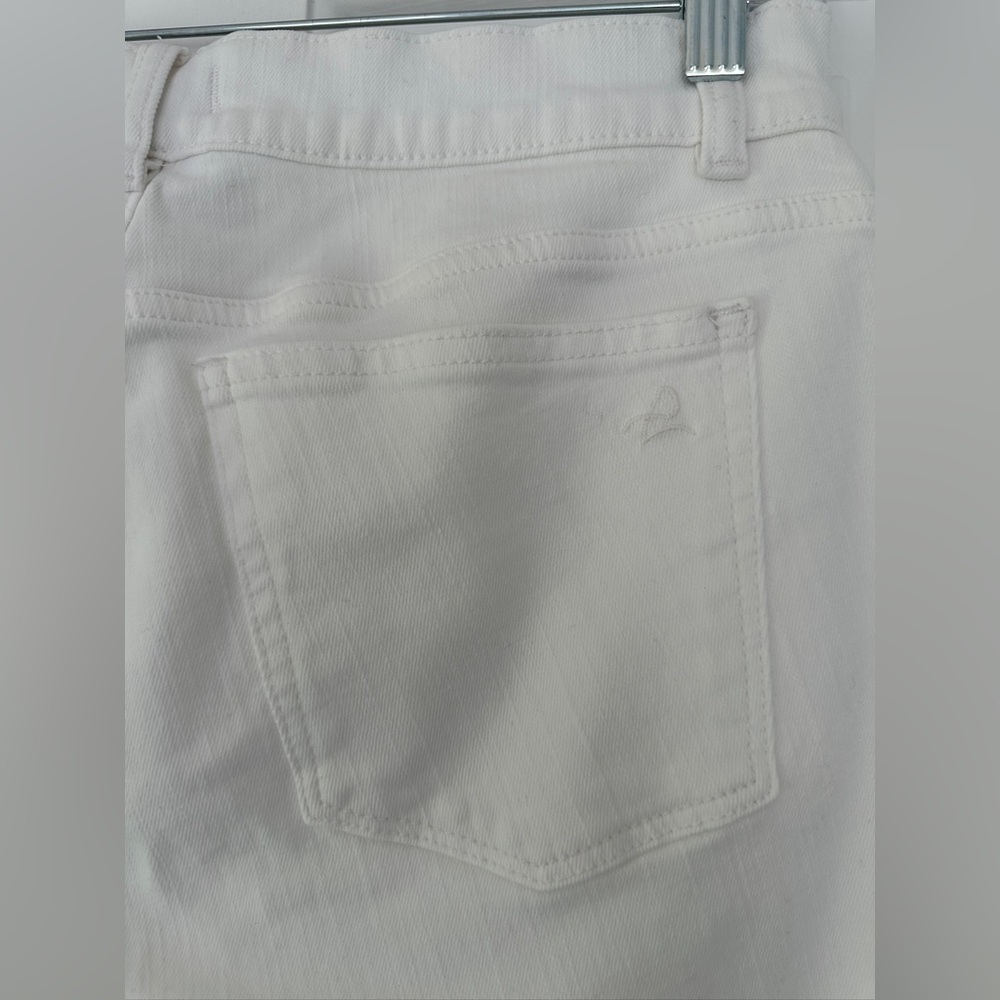 DL1961 Mid Rise Instasculpt Ankle Length Straight Leg White Jeans in Size 28 - Picture 9 of 15